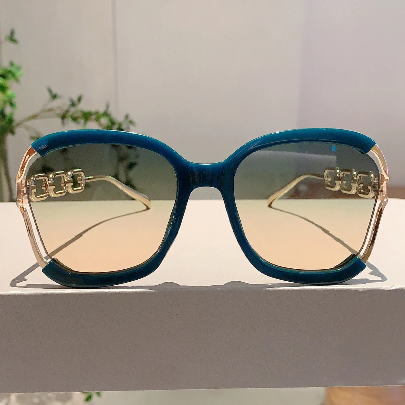 Pearl Chain Gradient Sunglasses