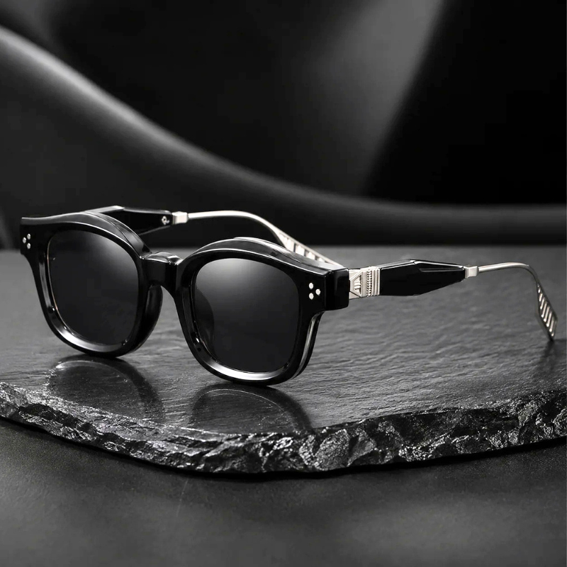 Classic Rivet Frame Unisex