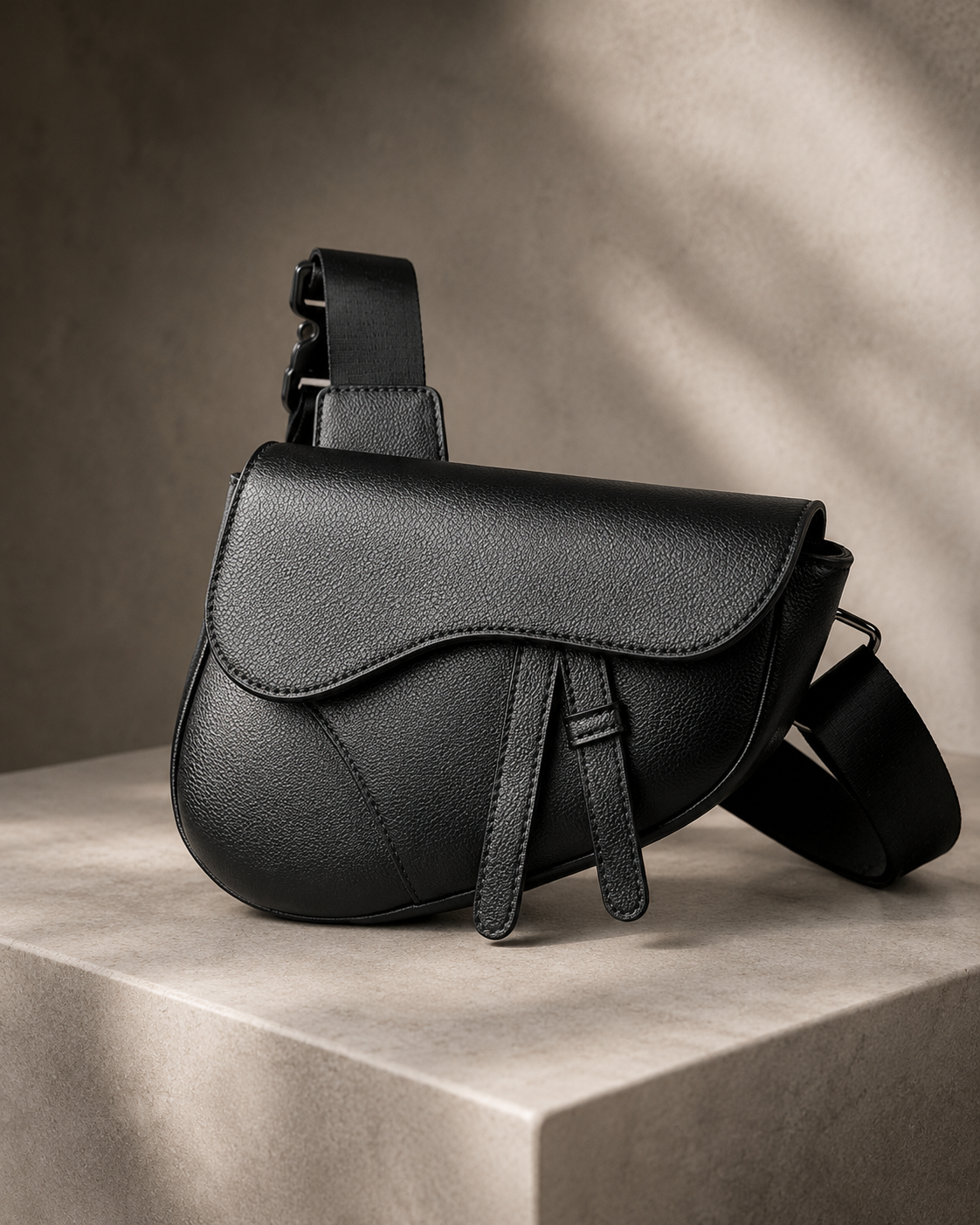Men’s Saddle Crossbody Bag