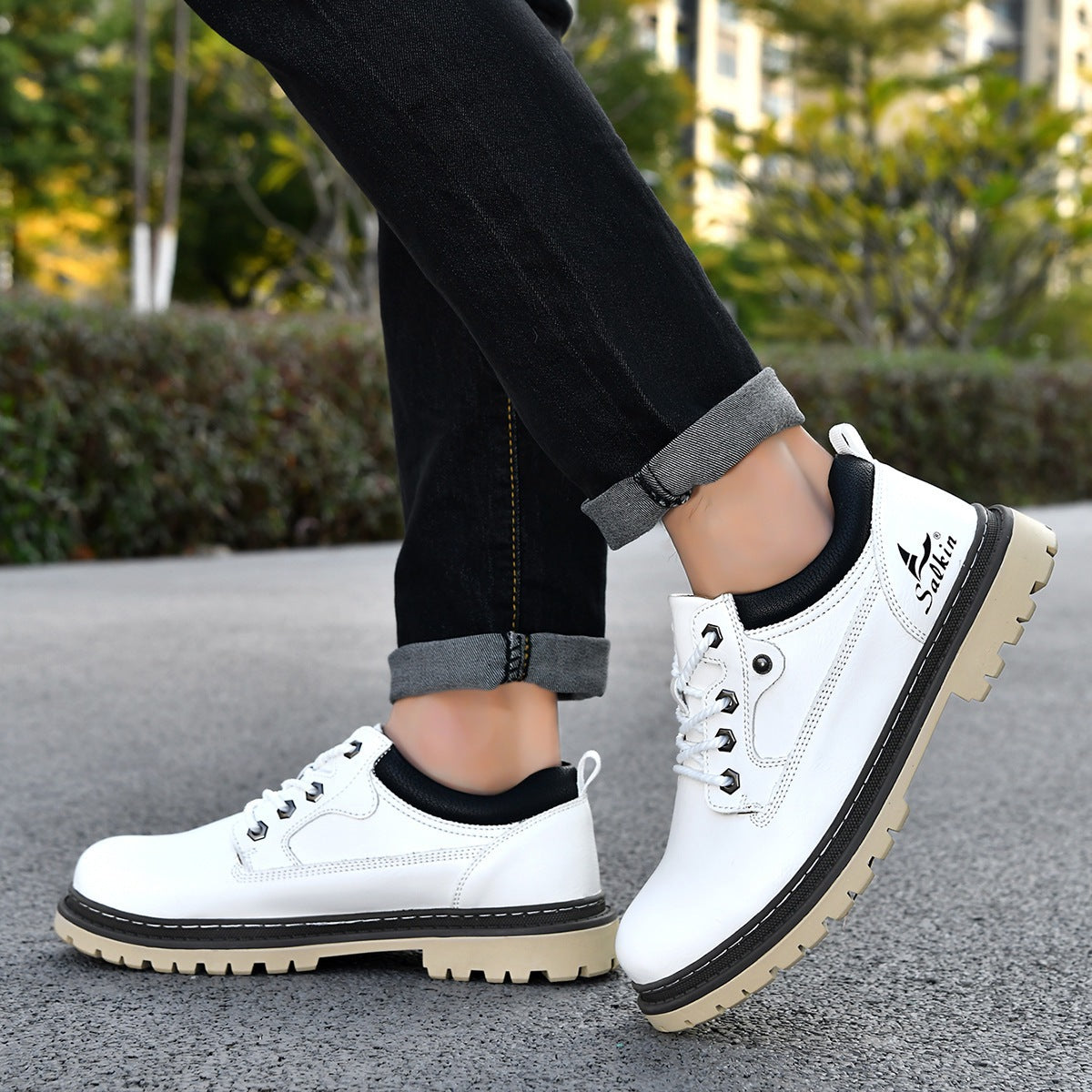 Low Top Casual Sneakers