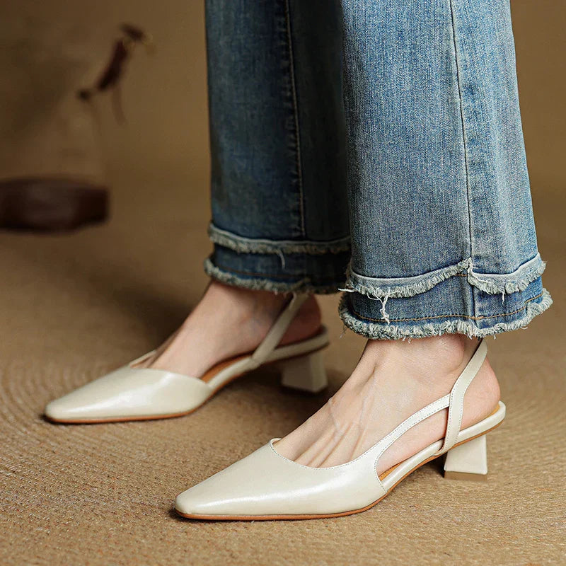 Elegant Pointed Toe Mid Heel