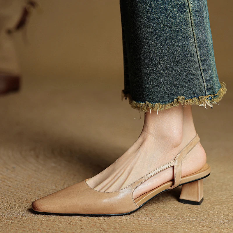 Elegant Pointed Toe Mid Heel