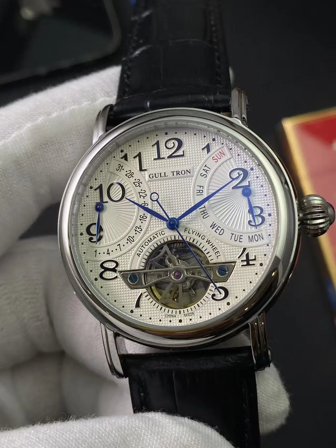 Flywheel Mechanical Wristwatch