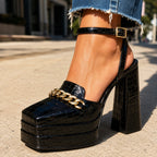 Coccodrilla Sandals Chain Detail